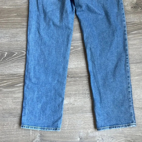 Madewell The Perfect Vintage Straight Jean in Montville Wash - Picture 11 of 13